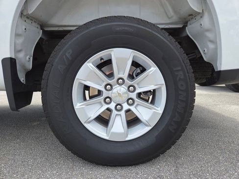 Used 2024 Chevrolet Silverado 1500 LT AWD/4WD image 15