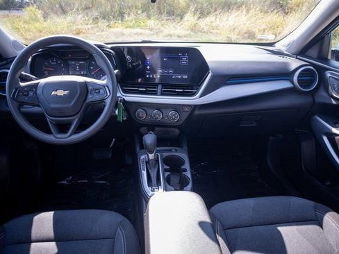 Certified 2025 Chevrolet Trax LS w/ LS Convenience Package image 19