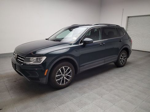 Used 2019 Volkswagen Tiguan SE AWD/4WD image 2