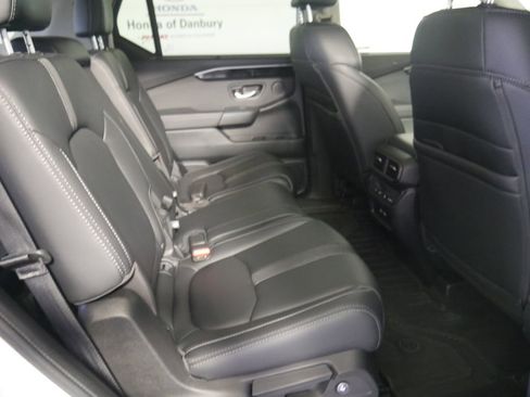 Certified 2023 Honda Pilot Touring image 8