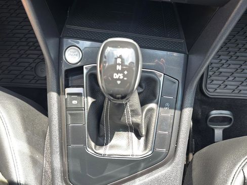 Used 2023 Volkswagen Tiguan SE FWD image 29