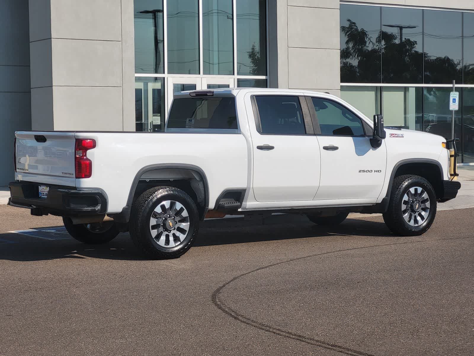 Used 2024 Chevrolet Silverado 2500 Custom w/ Custom Value Package AWD/4WD image 5