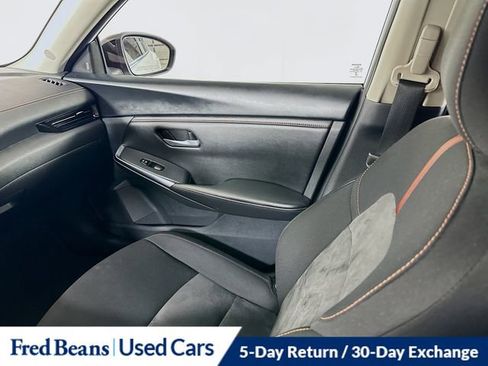 Used 2023 Nissan Sentra SR w/ Midnight Edition Package FWD image 22