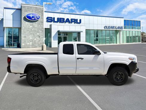 Used 2022 Toyota Tacoma SR RWD image 7
