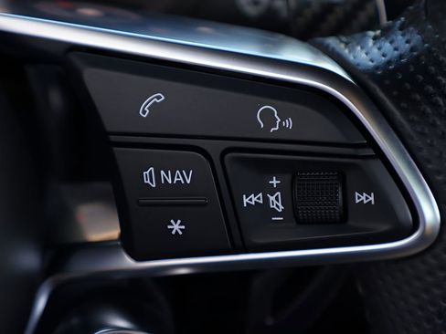 Used 2018 Audi R8 V10 image 18