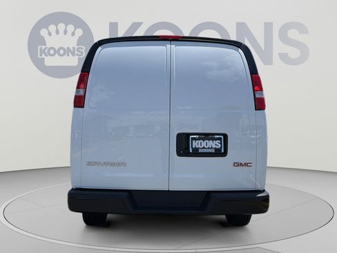 New 2026 GMC Savana 3500 Extended w/ Driver Convenience Package RWD image 5