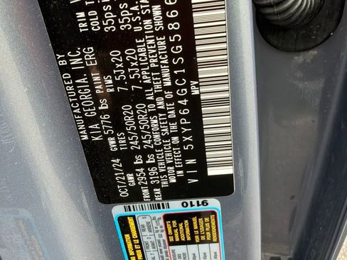 Used 2025 Kia Telluride S FWD image 4