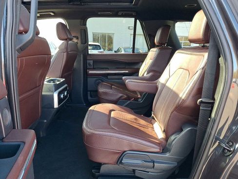 Used 2023 Ford Expedition Max Limited image 9