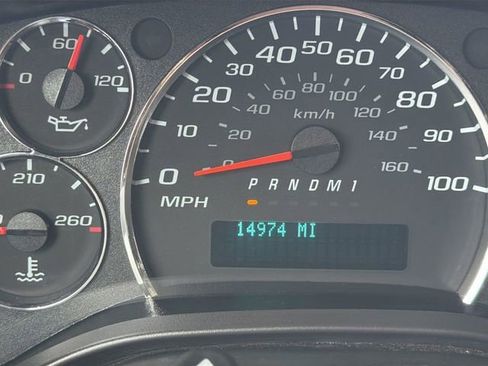 Used 2024 GMC Savana 2500 w/ Driver Convenience Package RWD image 17