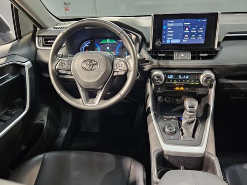 Used 2024 Toyota RAV4 XLE Premium AWD/4WD image 9