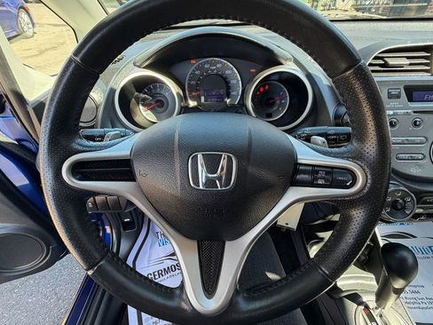 Used 2011 Honda Fit Sport image 12