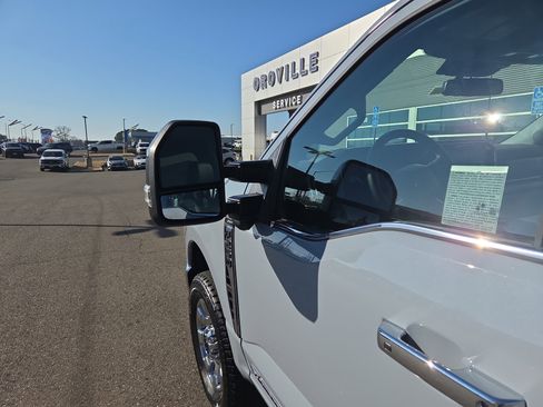 New 2026 Ford F250 Lariat w/ Lariat Premium Package image 10