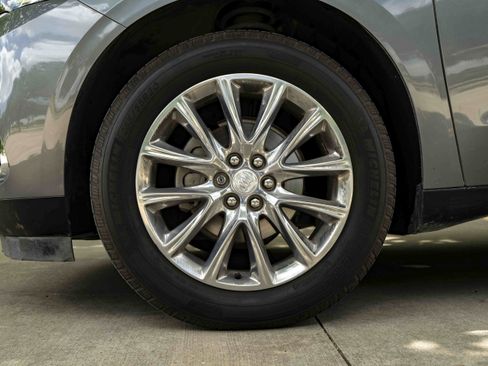 Used 2019 Buick Enclave Essence FWD image 14