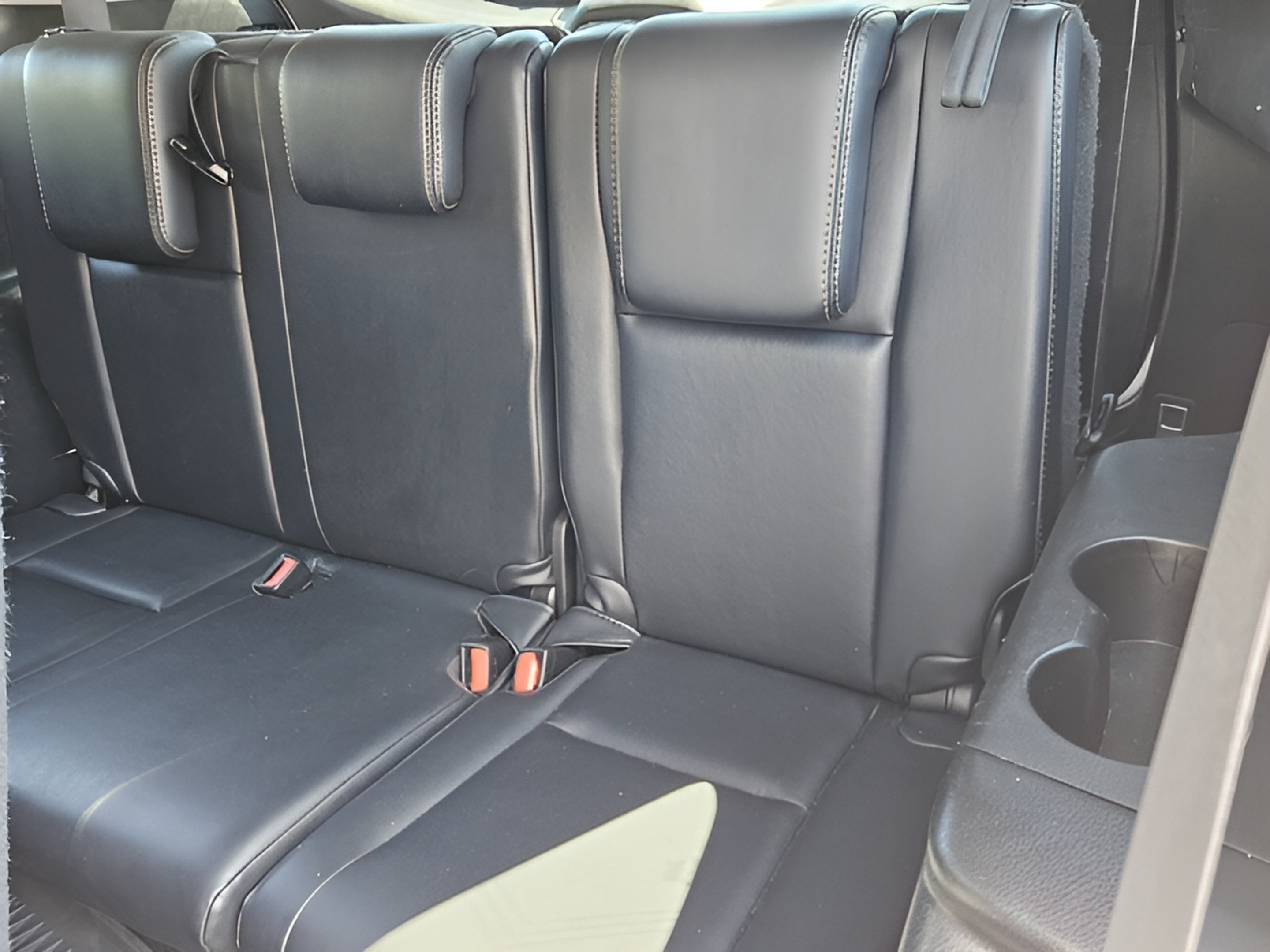 Used 2016 Toyota Highlander XLE AWD/4WD image 9