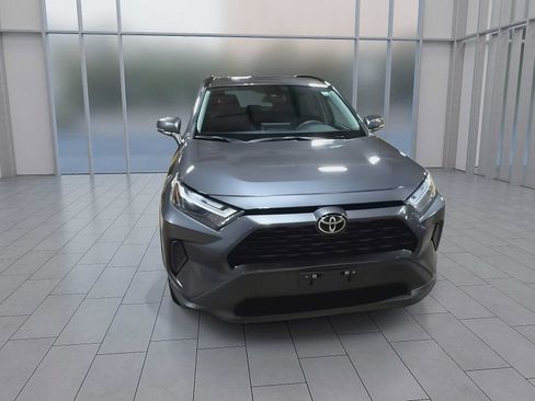 Used 2025 Toyota RAV4 XLE AWD/4WD image 3