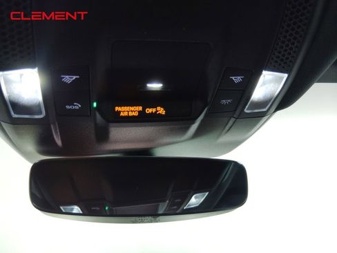 Used 2022 Porsche Taycan 4 Cross Turismo image 24