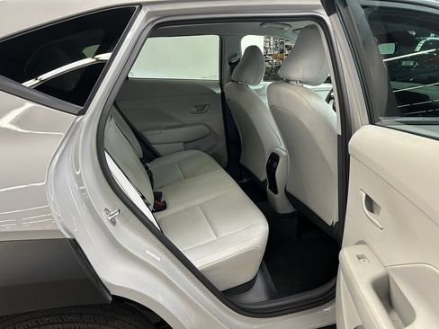 Used 2025 Hyundai Kona SEL AWD/4WD image 14