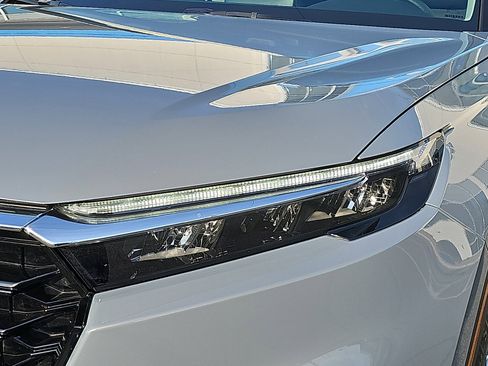 Used 2024 Honda CR-V EX image 9