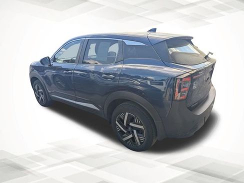 Certified 2025 Nissan Kicks SV image 3