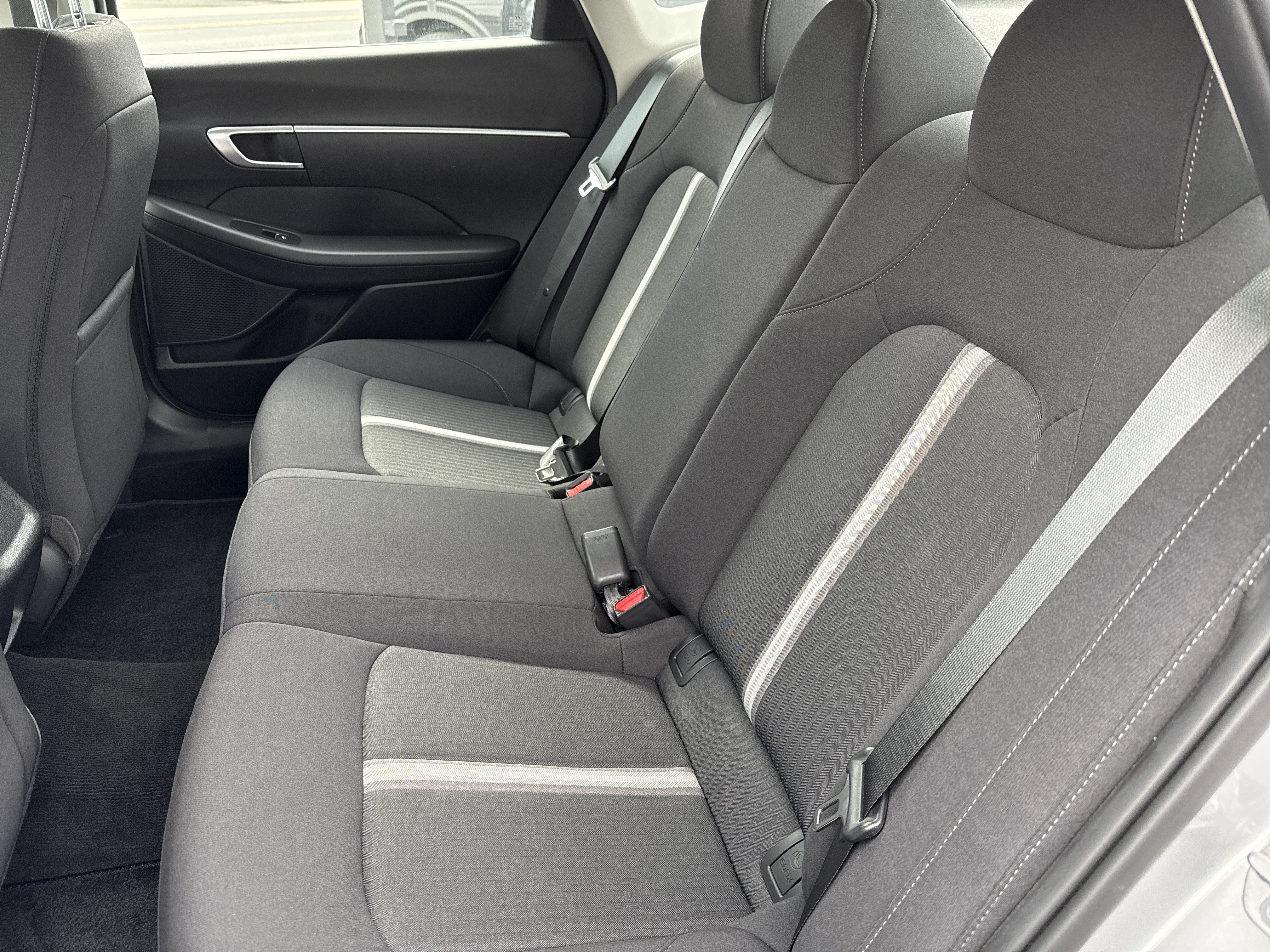 Used 2023 Hyundai Sonata SE FWD image 13