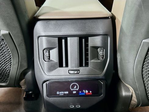 Used 2025 BMW X3 xDrive30i w/ Premium Package image 24