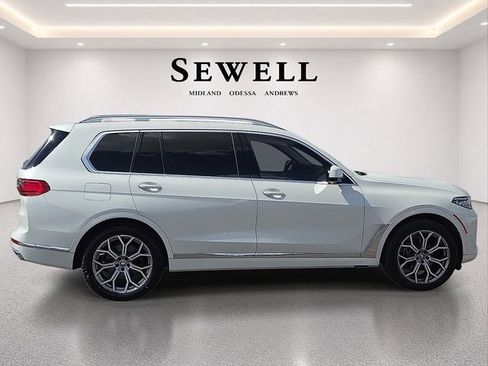 Used 2022 BMW X7 xDrive40i w/ Premium Package AWD/4WD image 5