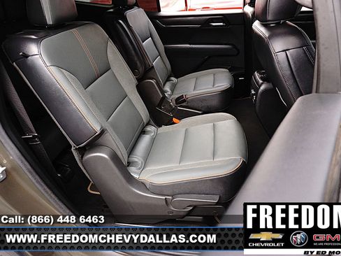 Used 2024 GMC Acadia AT4 w/ Super Cruise Package image 13