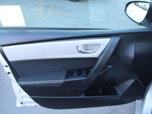 Used 2019 Toyota Corolla LE FWD image 14