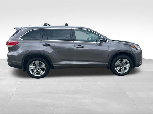 Used 2019 Toyota Highlander Limited AWD/4WD image 7