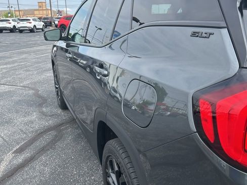 Used 2019 GMC Terrain SLT w/ Preferred Package AWD/4WD image 10