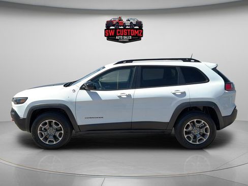 Used 2022 Jeep Cherokee Trailhawk w/ Comfort/Convenience Group AWD/4WD image 4