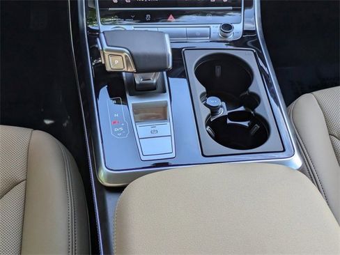 Used 2025 Audi Q7 3.0T Premium Plus image 28