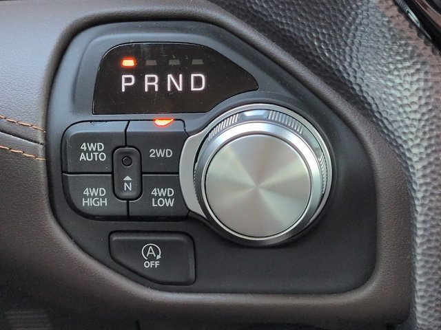 Used 2025 RAM 1500 Limited AWD/4WD image 19
