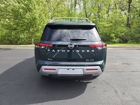 Used 2025 Nissan Pathfinder SL AWD/4WD image 8