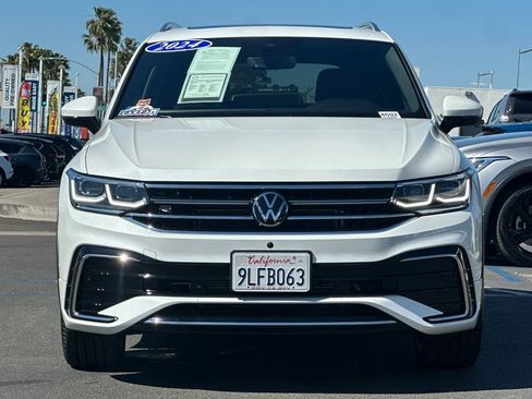 Certified 2024 Volkswagen Tiguan SEL R-Line image 9