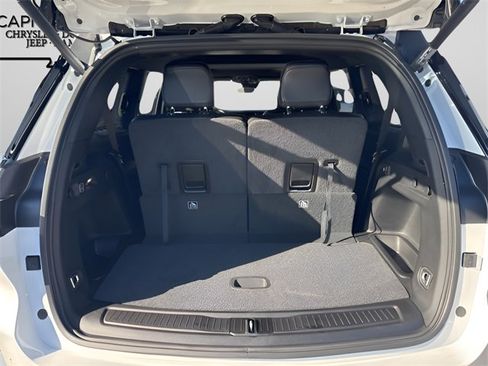 New 2025 Jeep Grand Cherokee L Altitude image 28