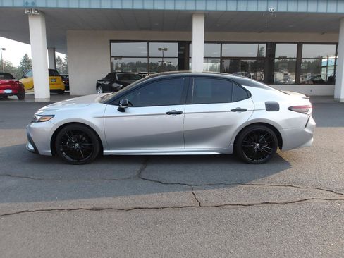 Used 2021 Toyota Camry XSE FWD image 2