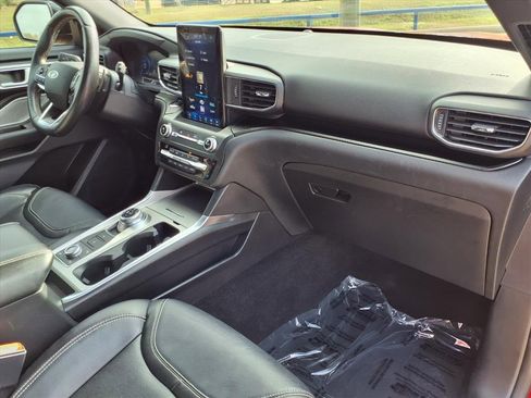 Certified 2020 Ford Explorer ST w/ ST Street Pack image 26