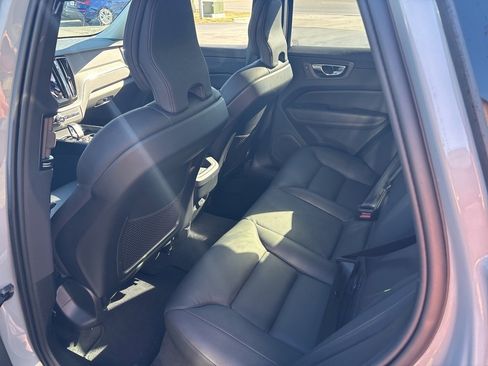 Certified 2025 Volvo XC60 B5 Plus image 6