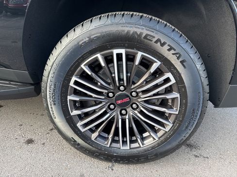 New 2026 GMC Yukon XL Elevation image 37