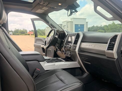 Used 2021 Ford F250 Lariat w/ Chrome Package AWD/4WD image 31