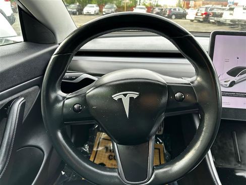 Used 2018 Tesla Model 3 Long Range image 33