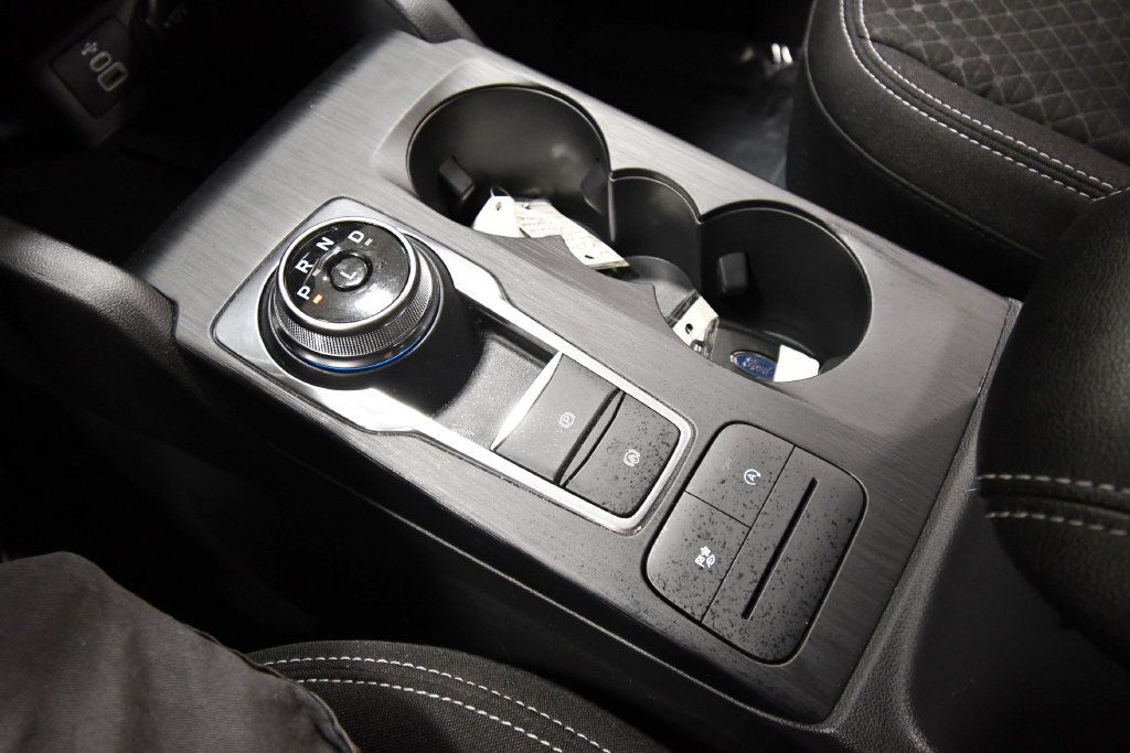 Used 2025 Ford Escape Active AWD/4WD image 26