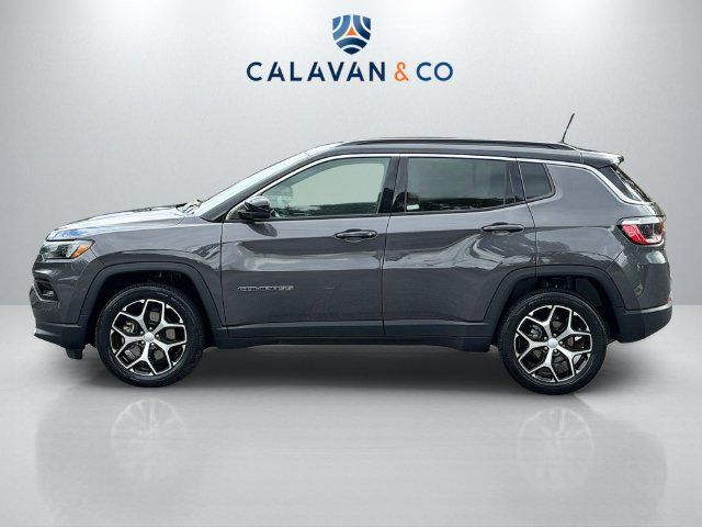 Used 2024 Jeep Compass Limited AWD/4WD image 4