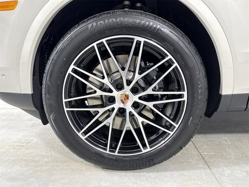 New 2026 Porsche Cayenne E-Hybrid Coupe image 13