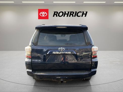 Used 2022 Toyota 4Runner SR5 Premium image 9