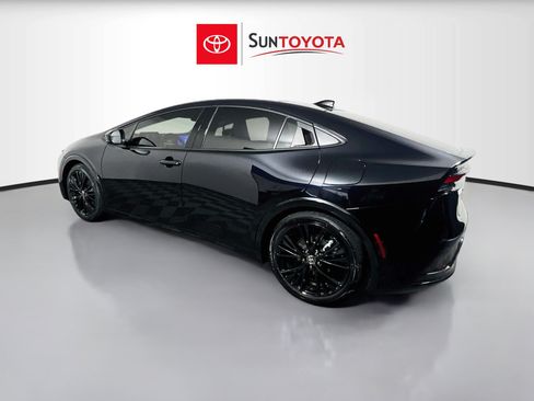 Used 2026 Toyota Prius FWD image 6
