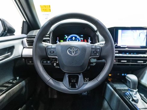 Used 2026 Toyota Camry SE w/ Convenience Package FWD image 16