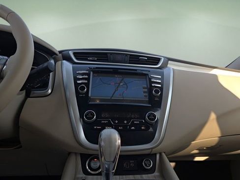 Used 2018 Nissan Murano SL w/ Moonroof Package image 11