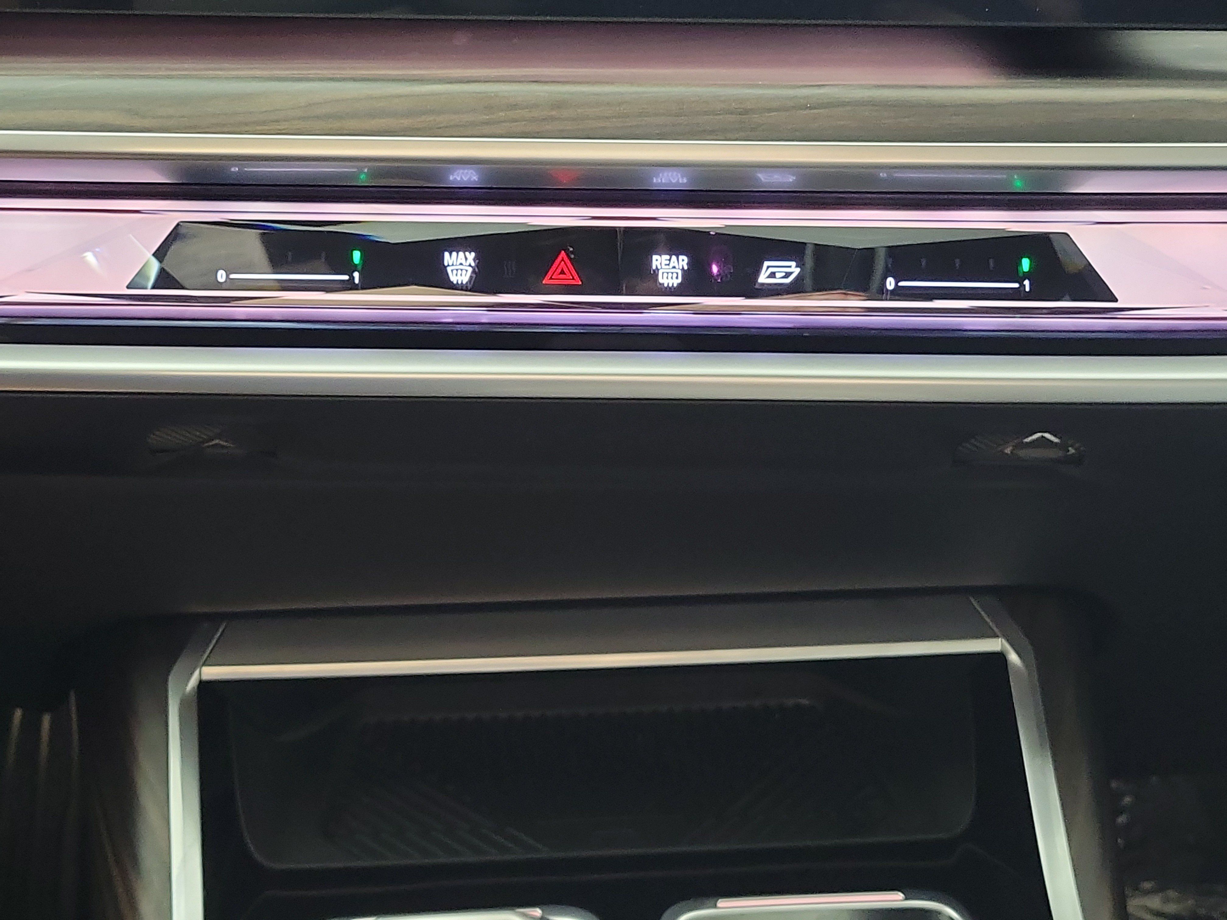 Certified 2023 BMW 760i xDrive AWD/4WD image 21